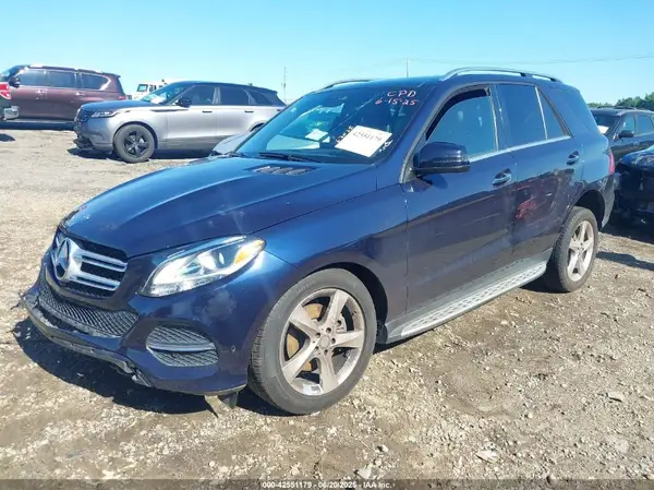 4JGDA5HB4GA797564 2016 MERCEDES-BENZ GLE - Image 2