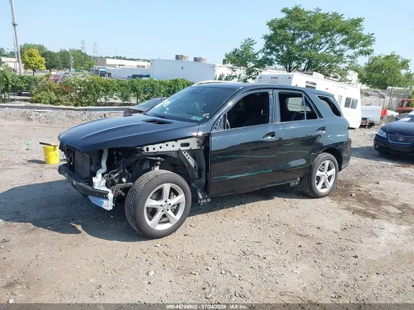 4JGDA5HB4GA812581 2016 MERCEDES-BENZ GLE - Image 2