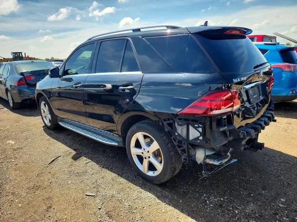 4JGDA5HB4HA818642 2017 MERCEDES-BENZ GLE - Image 2