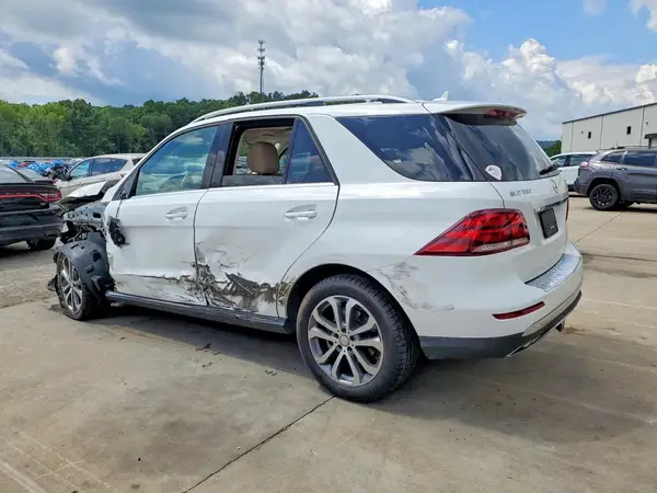 4JGDA5HB4HA820245 2017 MERCEDES-BENZ GLE - Image 2