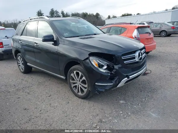 4JGDA5HB4HA889016 2017 MERCEDES-BENZ GLE - Image 1