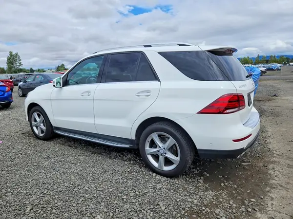 4JGDA5HB4HA900872 2017 MERCEDES-BENZ GLE - Image 2