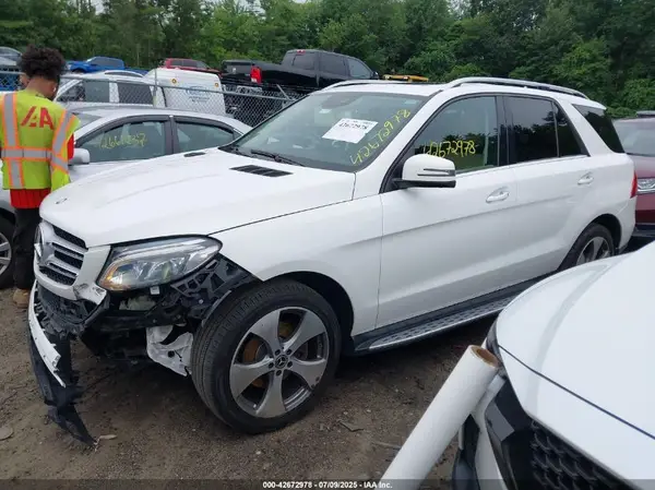 4JGDA5HB4HA910334 2017 MERCEDES-BENZ GLE - Image 2