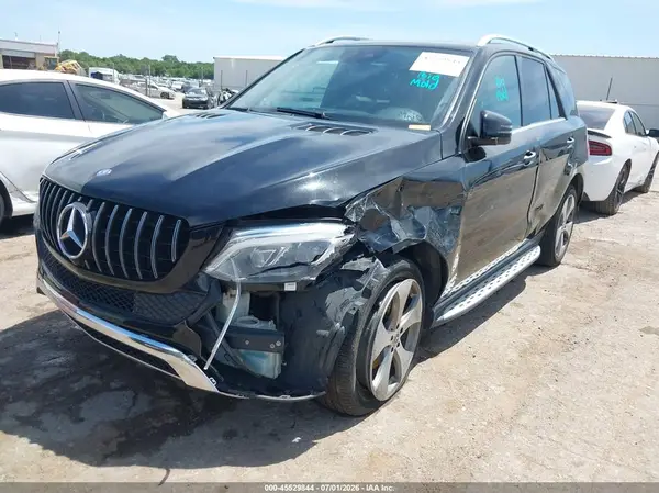 4JGDA5HB4HA940580 2017 MERCEDES-BENZ GLE - Image 2