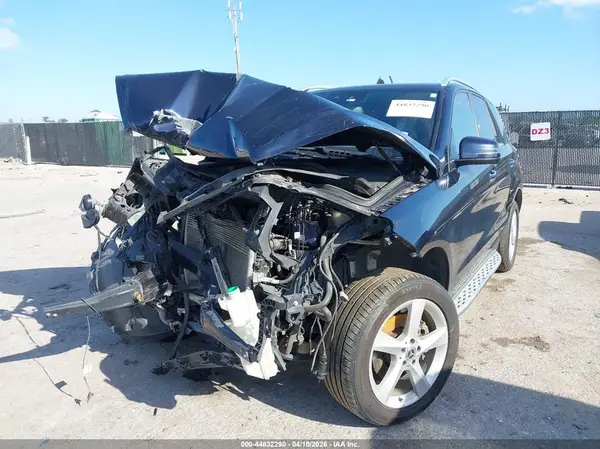 4JGDA5HB4HA953121 2017 MERCEDES-BENZ GLE - Image 2