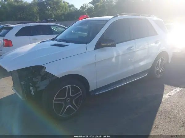 4JGDA5HB4HA957086 2017 MERCEDES-BENZ GLE - Image 2