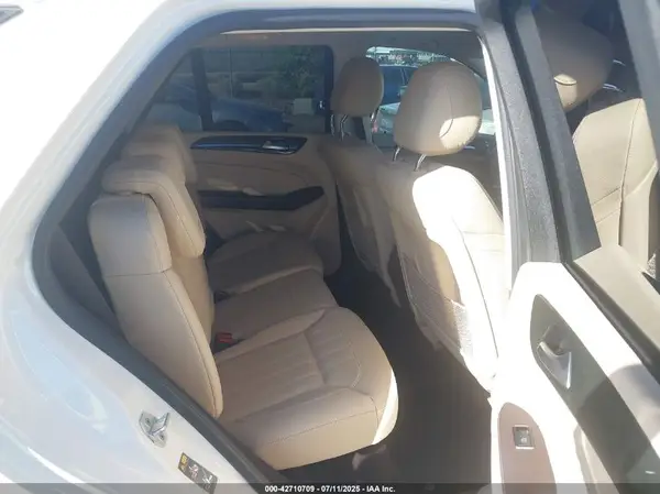 4JGDA5HB4HA957086 2017 MERCEDES-BENZ GLE - Image 8