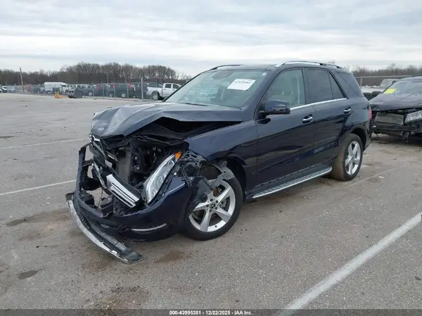 4JGDA5HB4HA979072 2017 MERCEDES-BENZ GLE - Image 2