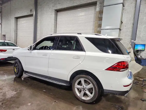 4JGDA5HB4JB033506 2018 MERCEDES-BENZ GLE - Image 2