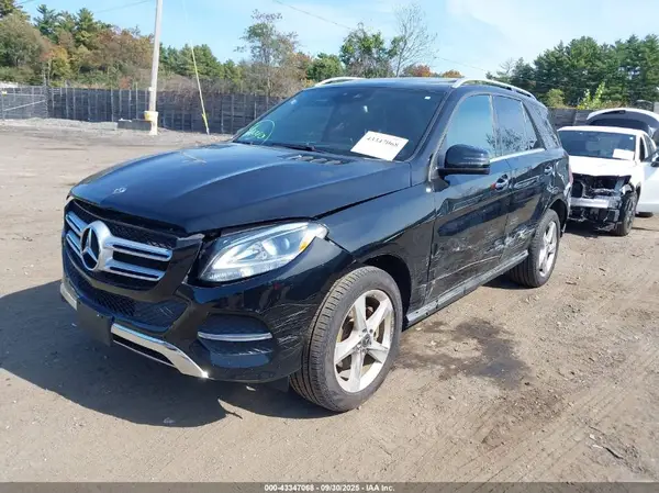 4JGDA5HB4JB043629 2018 MERCEDES-BENZ GLE - Image 2