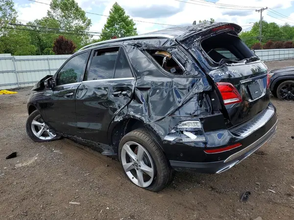 4JGDA5HB4JB082561 2018 MERCEDES-BENZ GLE - Image 2
