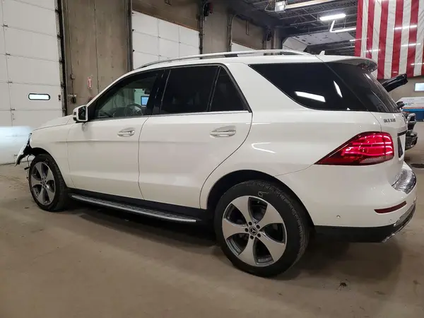 4JGDA5HB4JB092832 2018 MERCEDES-BENZ GLE - Image 2