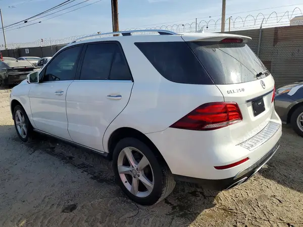 4JGDA5HB5GA670645 2016 MERCEDES-BENZ GLE - Image 2
