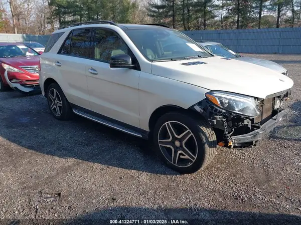 4JGDA5HB5GA727202 2016 MERCEDES-BENZ GLE - Image 1