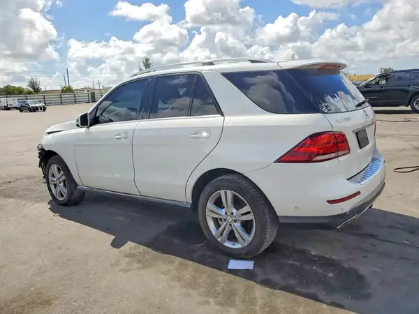 4JGDA5HB5GA728270 2016 MERCEDES-BENZ GLE - Image 2