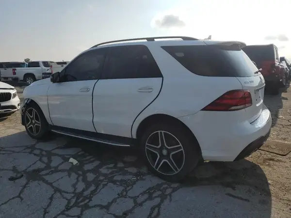 4JGDA5HB5GA737986 2016 MERCEDES-BENZ GLE - Image 2