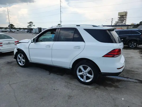 4JGDA5HB5GA775220 2016 MERCEDES-BENZ GLE - Image 2