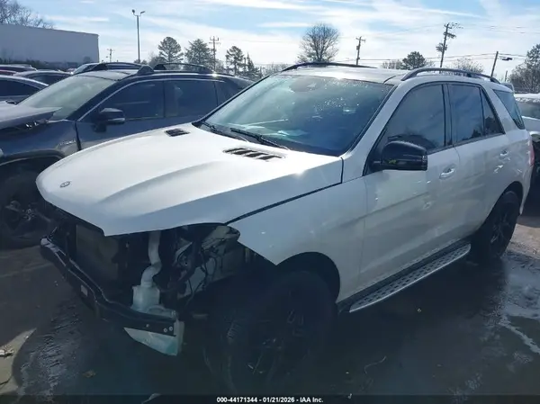 4JGDA5HB5HA816527 2017 MERCEDES-BENZ GLE - Image 2