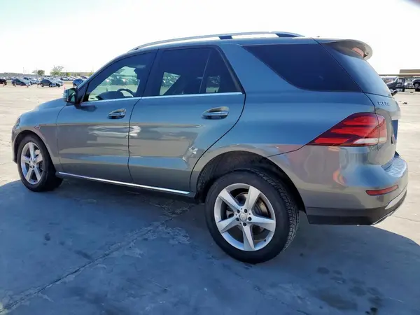 4JGDA5HB5HA824353 2017 MERCEDES-BENZ GLE - Image 2