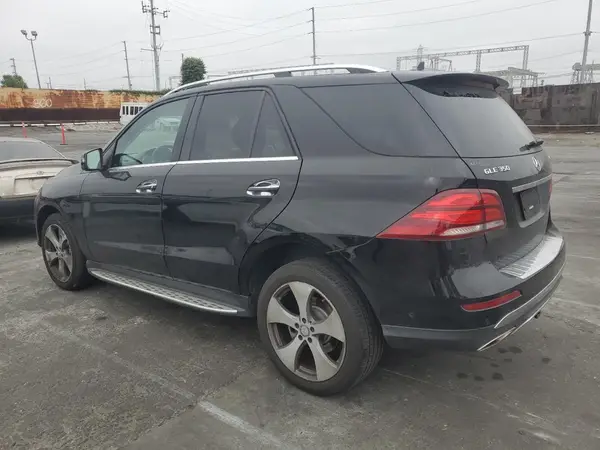 4JGDA5HB5HA866800 2017 MERCEDES-BENZ GLE - Image 2