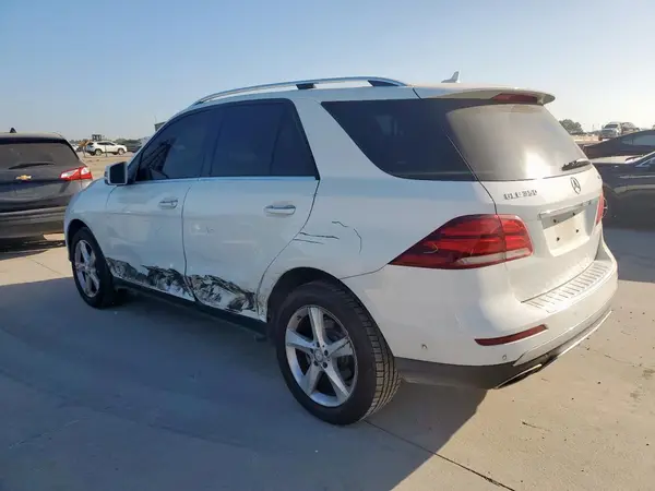 4JGDA5HB5HA872306 2017 MERCEDES-BENZ GLE - Image 2