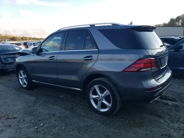 4JGDA5HB5HA883127 2017 MERCEDES-BENZ GLE - Image 2