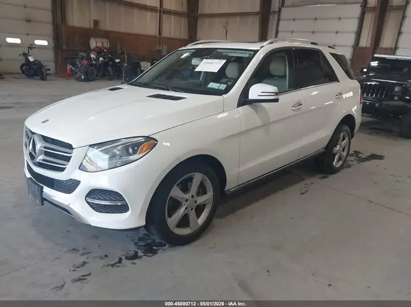 4JGDA5HB5HA898985 2017 MERCEDES-BENZ GLE - Image 2