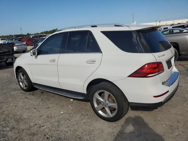 4JGDA5HB5HA899523 2017 MERCEDES-BENZ GLE - Image 2