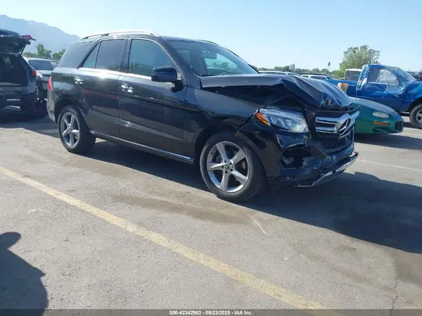 4JGDA5HB5HA914649 2017 MERCEDES-BENZ GLE - Image 1