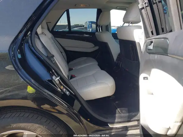 4JGDA5HB5HA914649 2017 MERCEDES-BENZ GLE - Image 8