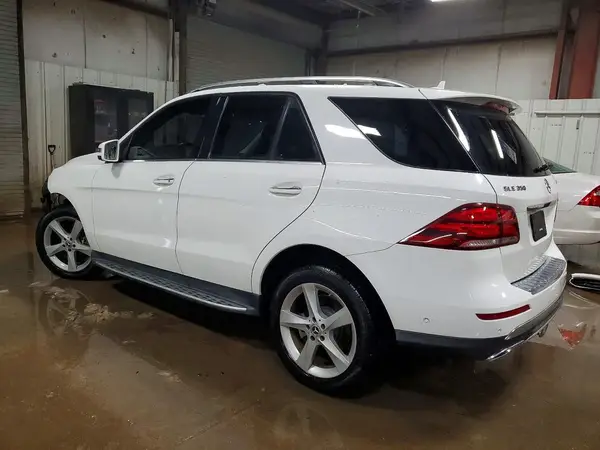 4JGDA5HB5HA917812 2017 MERCEDES-BENZ GLE - Image 2