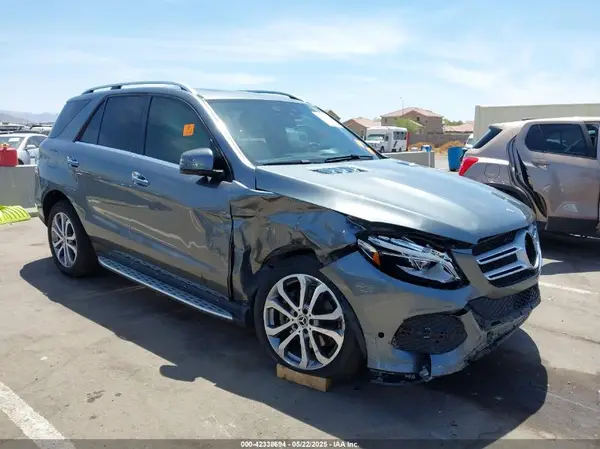 4JGDA5HB5HA929989 2017 MERCEDES-BENZ GLE - Image 1