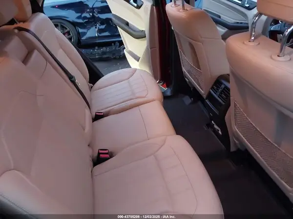 4JGDA5HB5HA948073 2017 MERCEDES-BENZ GLE - Image 8