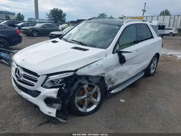 4JGDA5HB5JB022000 2018 MERCEDES-BENZ GLE - Image 2