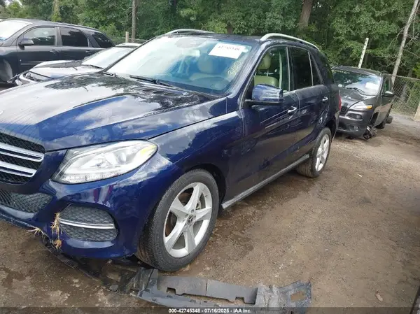 4JGDA5HB5JB024877 2018 MERCEDES-BENZ GLE - Image 2