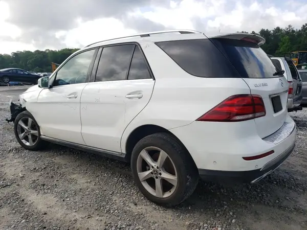 4JGDA5HB5JB029576 2018 MERCEDES-BENZ GLE - Image 2