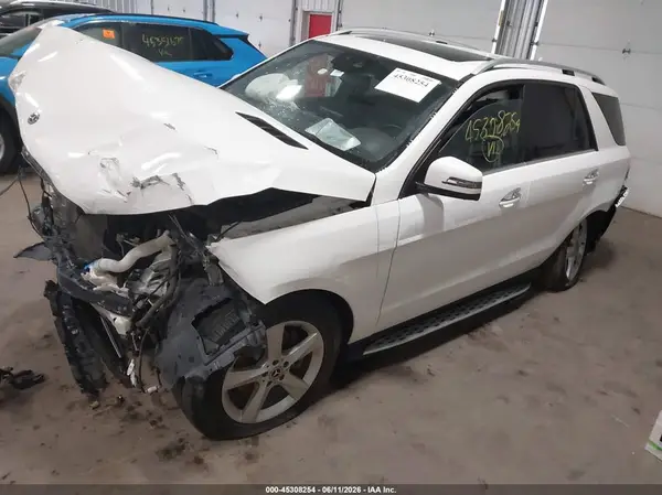 4JGDA5HB5JB068720 2018 MERCEDES-BENZ GLE - Image 2