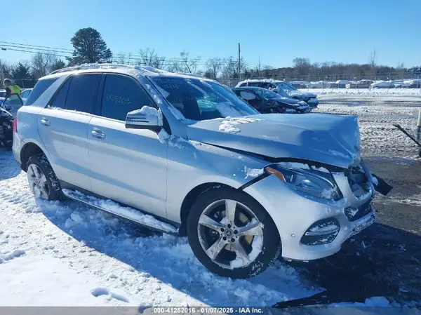 4JGDA5HB5JB077479 2018 MERCEDES-BENZ GLE - Image 1