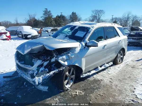4JGDA5HB5JB077479 2018 MERCEDES-BENZ GLE - Image 2