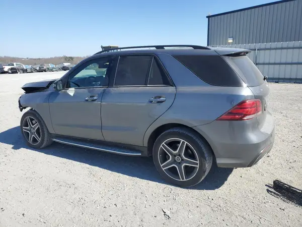 4JGDA5HB5JB091513 2018 MERCEDES-BENZ GLE - Image 2