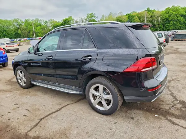 4JGDA5HB5JB199758 2018 MERCEDES-BENZ GLE - Image 2
