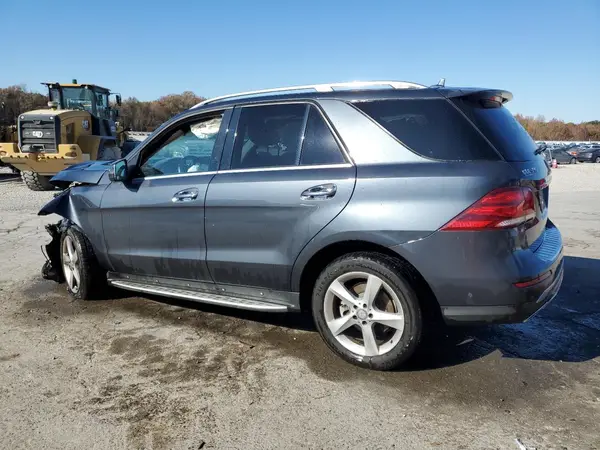 4JGDA5HB6GA645818 2016 MERCEDES-BENZ GLE - Image 2