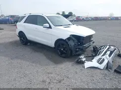 4JGDA5HB6GA779048 2016 MERCEDES-BENZ GLE