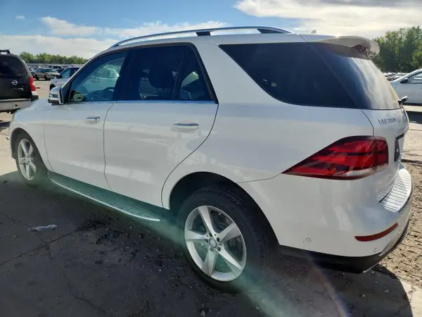 4JGDA5HB6GA783438 2016 MERCEDES-BENZ GLE - Image 2
