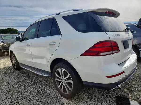 4JGDA5HB6HA862061 2017 MERCEDES-BENZ GLE - Image 2