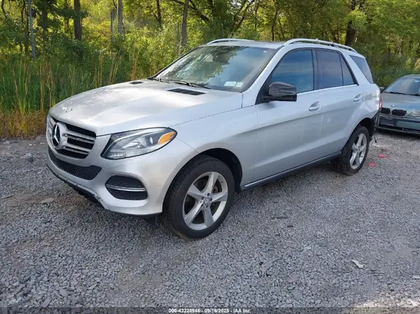 4JGDA5HB6HA888823 2017 MERCEDES-BENZ GLE - Image 2