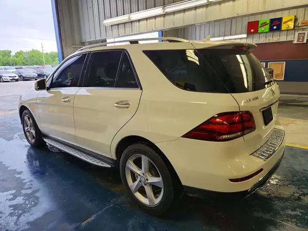 4JGDA5HB6HA901375 2017 MERCEDES-BENZ GLE - Image 2