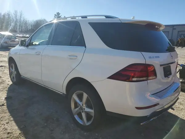 4JGDA5HB6HA913851 2017 MERCEDES-BENZ GLE - Image 2