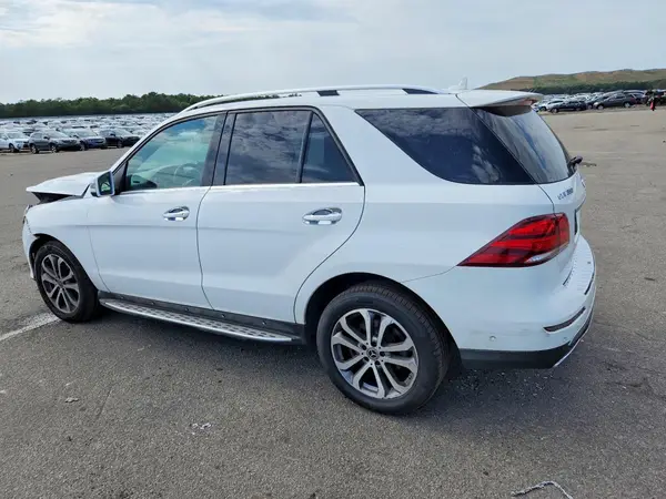 4JGDA5HB6HA914952 2017 MERCEDES-BENZ GLE - Image 2