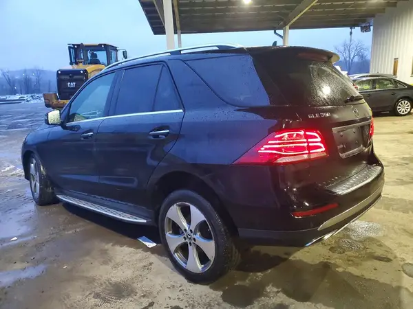 4JGDA5HB6HA974021 2017 MERCEDES-BENZ GLE - Image 2